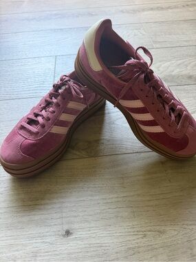 Adidas  Gazelle Women's Pink Suede Platform Sneakers
